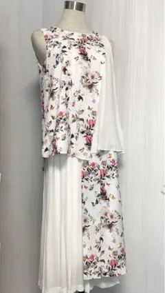 TONAL ブラウス+ロングスカート　セットアップ　プリーツ+花柄プリントのサムネイル