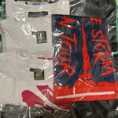 ONE OK ROCKライブ Tシャツ等 計5点セット売り