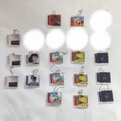 マカロニえんぴつ ミニチュアCD風キーホルダー - メルカリ
