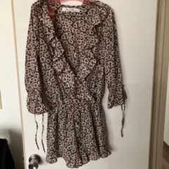 オールインワン　花柄のサムネイル