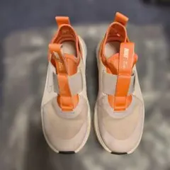 Item thumbnail for item b997604c-a84b-434c-81f1-12d262585551