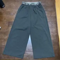 黒いワイドパンツ For Adorable Girl