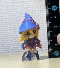 ブラック・マジシャン・ガール フィギュア 約5cm
