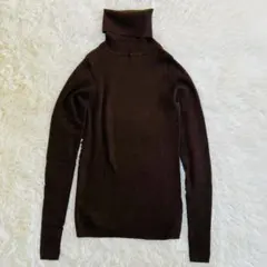 アパルトモン ドゥーズィエムクラス タートルネック ブラウン Rib Knitのサムネイル