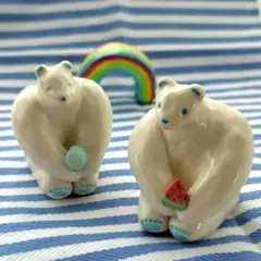 ２匹の白クマ　粘土作品