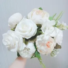 造花　ブーケに　アイボリー　白　薔薇　フラワーアレンジメント