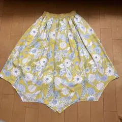 グラニフ　イレギュラーヘムフレアスカートのサムネイル