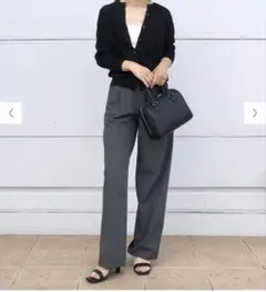 ユニクロ タックワイドパンツ グレー