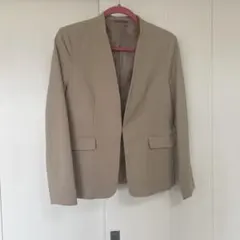 GU ノーカラージャケット ベージュ　L 美品