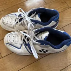 体育館シューズ YONEX バドミントンシューズ 23.5cm【中古】上靴