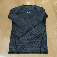 値下げしました。Under Armour メッシュ長袖シャツ