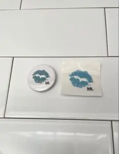 【2個セット】缶バッチ4.5cm+ステッカー(ブルー)