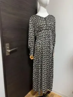 NATURALBEAUTYBASIC花柄 長袖 ドビンサテンワンピース Mサイズ
