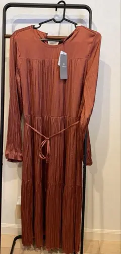 【新品/未使用】ナノ・ユニバース　ベルト付きプリーツワンピース長袖