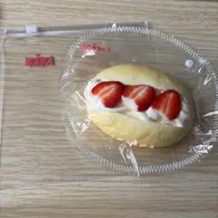 kikisquishy いちご日和 苺 いちごパン