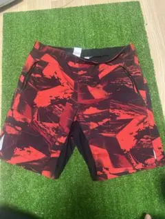 ランニング　ショートパンツ レッド系 総柄