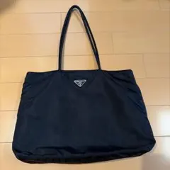 プラダ　ナイロントートバッグ（訳ありです、内容読んでください）