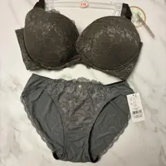 F70アーミーグリーン　チュチュアンナ　レース ブラ　ショーツ　セット
