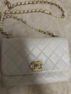 CHANEL ショルダーバッグ 白 ホワイト パール