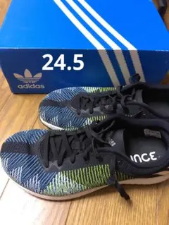 adidas アディダス　スニーカー 24.5cm 黒