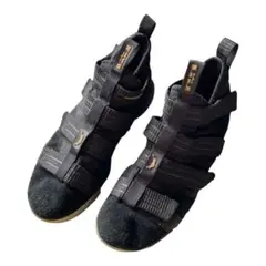 ナイキ Zoom LeBron Soldier バッシュ
