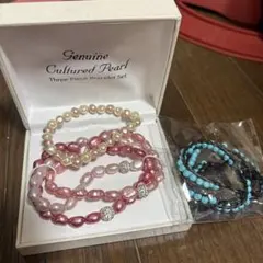 真珠ブレスレット3点セットと青いビーズ、白いパールブレスレッド
