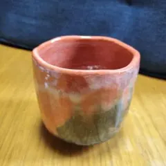 江戸末期〜明治 古陶 六角酒盃 渦巻文 貫入景色 数寄者好み ぐい呑◎古美術庵々 江戸末期〜明治 古陶 六角酒盃 渦巻文 貫入景色 数寄者好み ぐい呑◎古