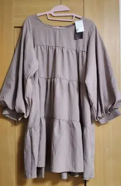 ベージュ　バックリボン付き 長袖チュニック