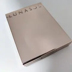 ルナソル アイカラーレーション / EX14 Scarlet Passion