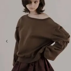 thetoe Opern Off-shoulder Sweat brown