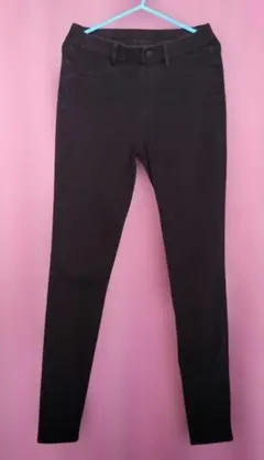 UNIQLO ストレッチブラックパンツ