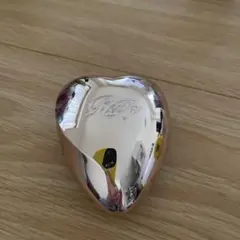 リファ ハート型ヘアブラシ シルバー・ブラック