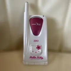 最終価格 Hello Kitty SANYO 折りたたみ携帯電話 最終価格 Hello Kitty SANYO 折りたたみ携帯電話