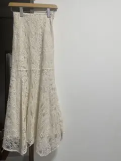 NICE CLAUPのレースロングスカートのマーメイドラインです！