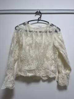 アイボリー レースブラウス Mサイズのサムネイル