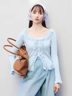 スナイデル Sustainableフリルニットプルオーバー トップス