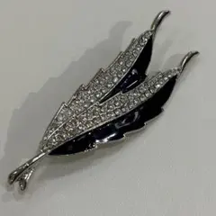 『均一セール』エレガントな羽根デザインのブローチ