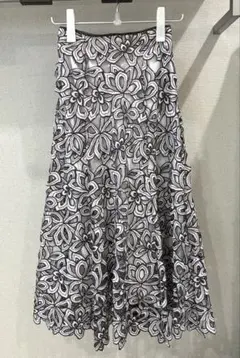 花柄刺繍 フレアスカートアプワイザーリッシェのサムネイル