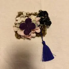 花とリボンとタッセルの装飾 ヘッドドレス