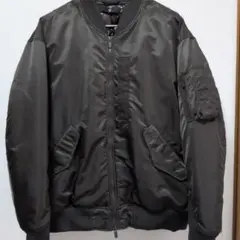 ユニクロ　+JハイブリッドダウンMA1