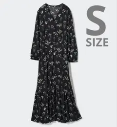 UNIQLO プリントVネックフレアワンピース（7分袖・標準丈）