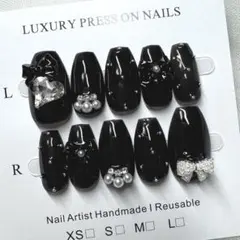 【現品】ネイルチップ　ブラック×リボン