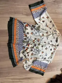 ZARA 花柄 半袖ブラウス