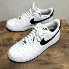 美品☆NIKE エアフォース1’07 白黒 30.5cmのサムネイル