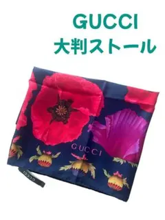 【美品】GUCCI グッチ GGブルームス スカーフ 大判 花柄 箱付 GUCCI グッチ スカーフ 絹 シルク 大判 花柄 総柄 ロゴ 白