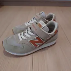 New Balance 996