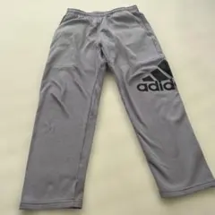 冬物　adidas 140 長ズボン　ジャージ　裏起毛のサムネイル