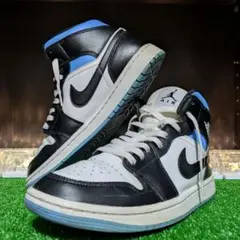 【超美品】★NIKE AIRJORDAN1 MID UniversityBlue