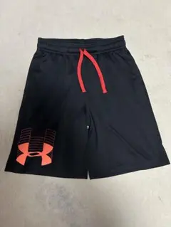 Under Armour ブラック/レッド ショートパンツ YXL
