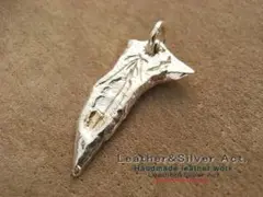 ベアクローモチーフ　フェザー 手彫り　ペンダントトップ イーグル トップ たたき